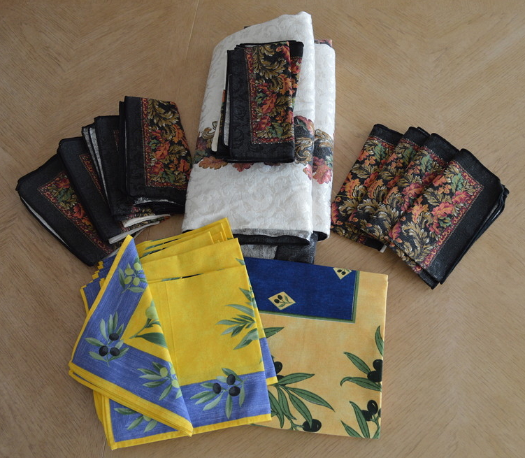 2 Sets of Tablecloths with Matching Napkins
