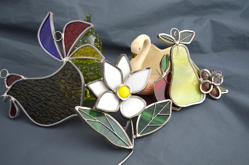 Collection of Glass and Ceramic Decoratives