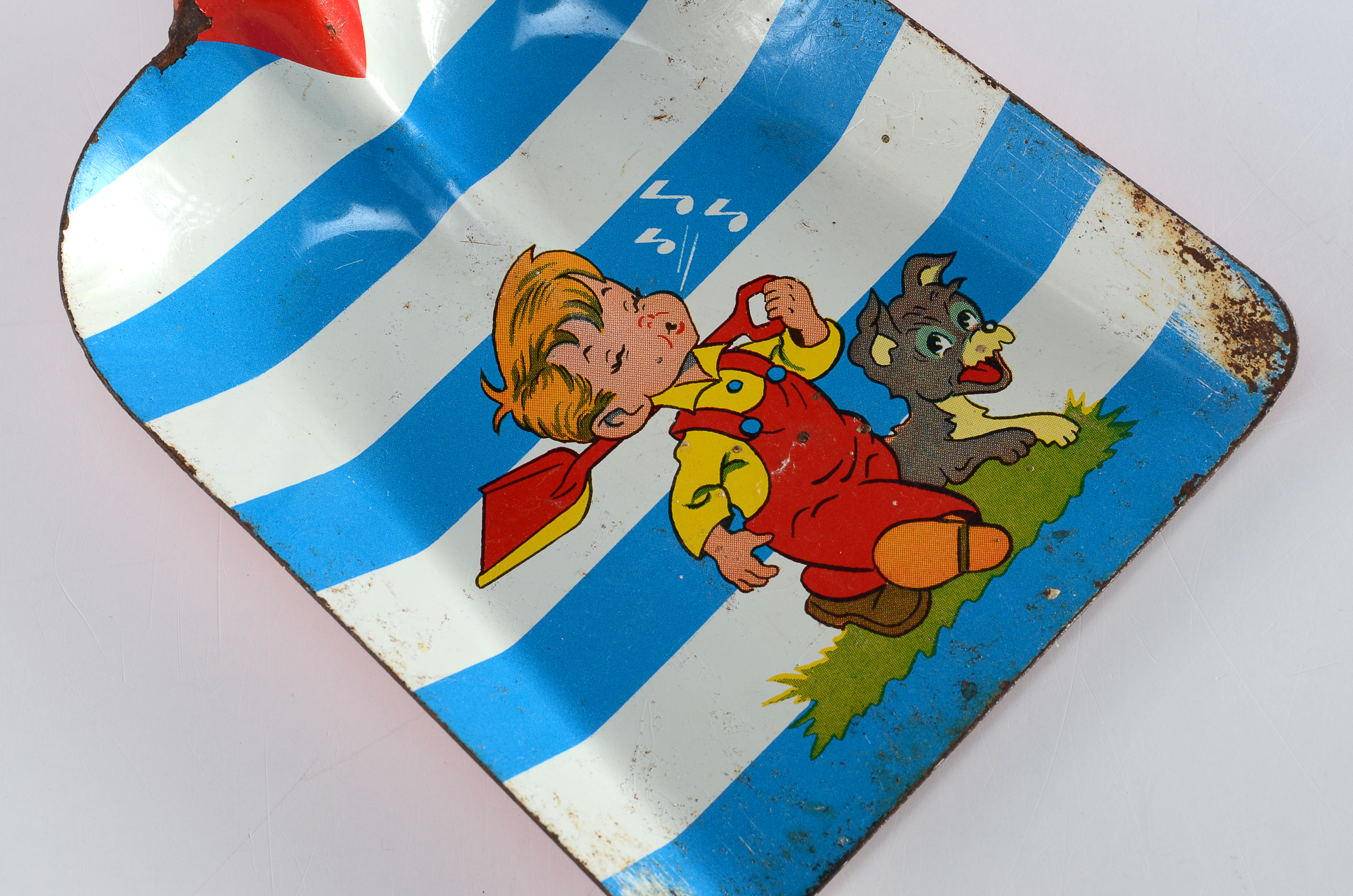 Vintage "Happy Sandman" toy shovel 