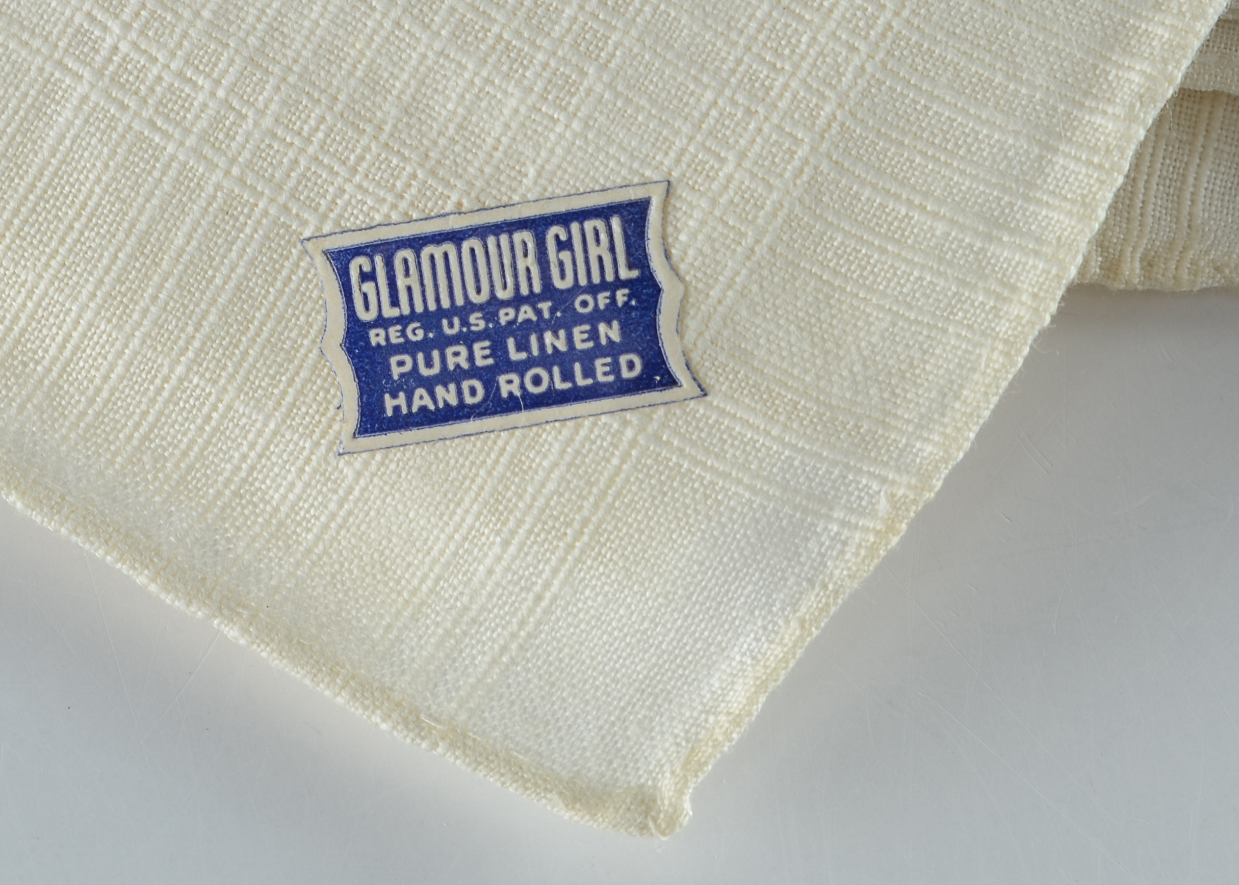  8 Gentlemen's scarves