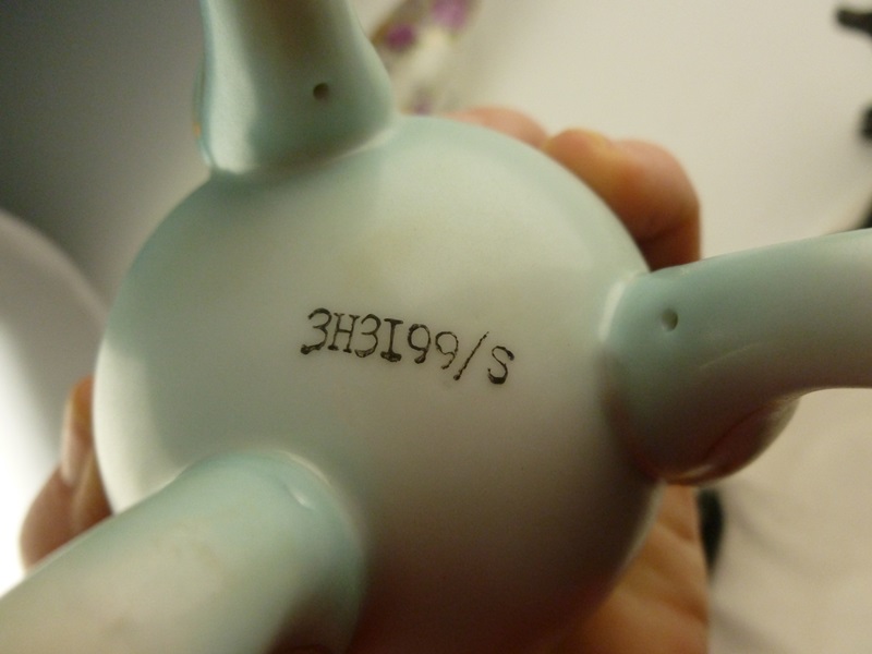 Collection of Vintage Porcelain Pieces