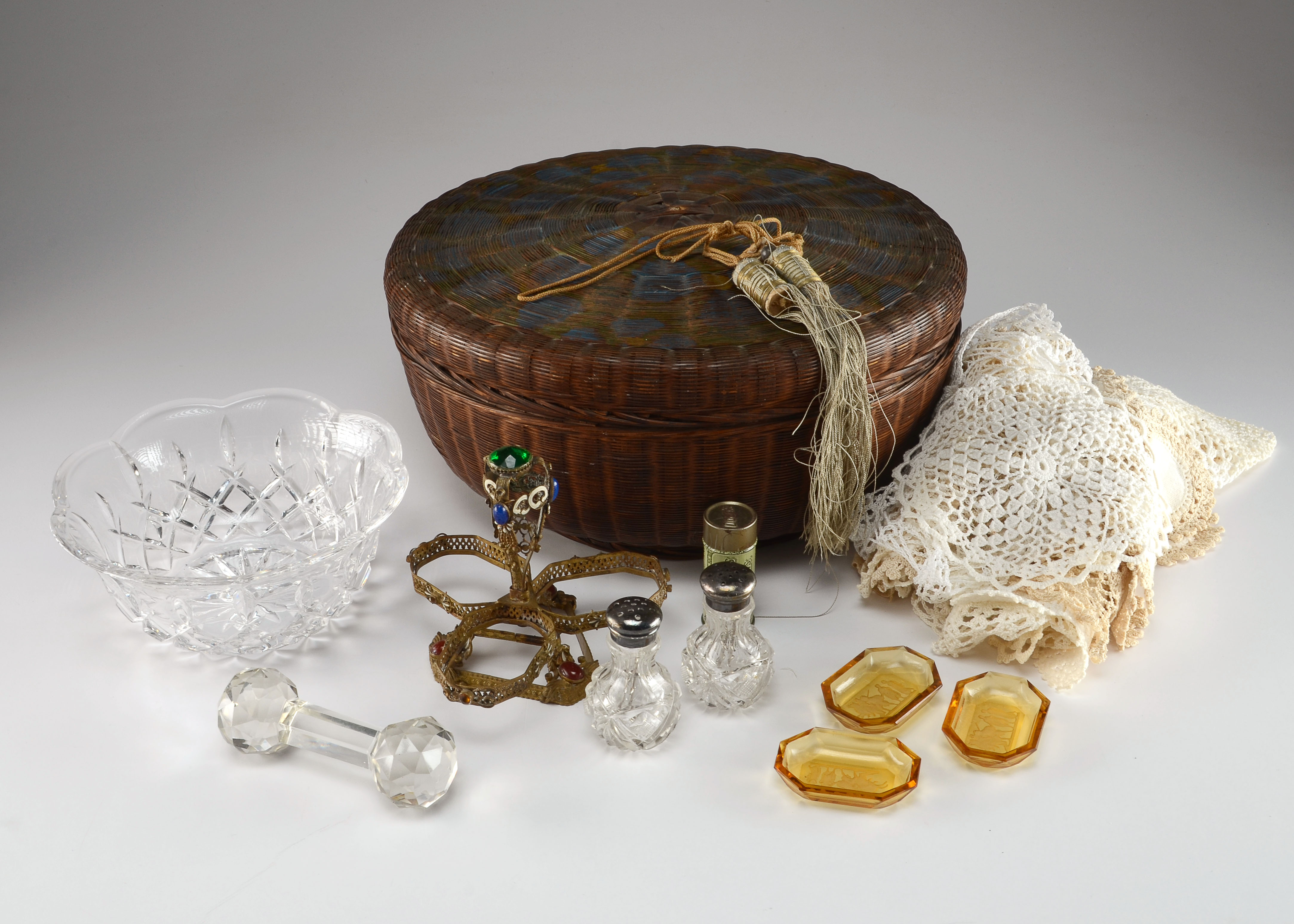 shelf lot of miscellanoues items