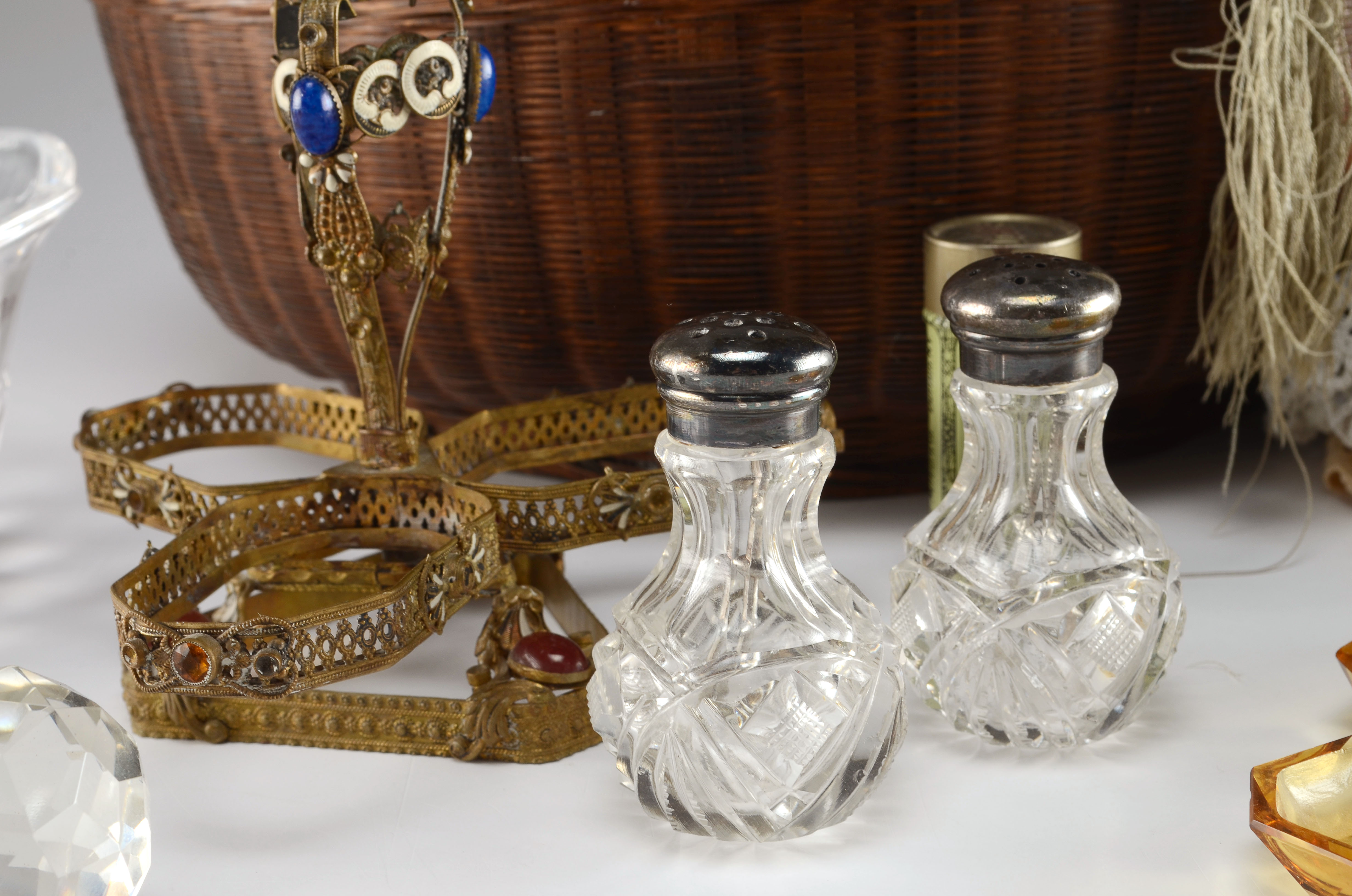 shelf lot of miscellanoues items