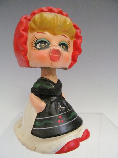1960's Kissing Bobbleheads