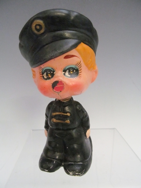 1960's Kissing Bobbleheads