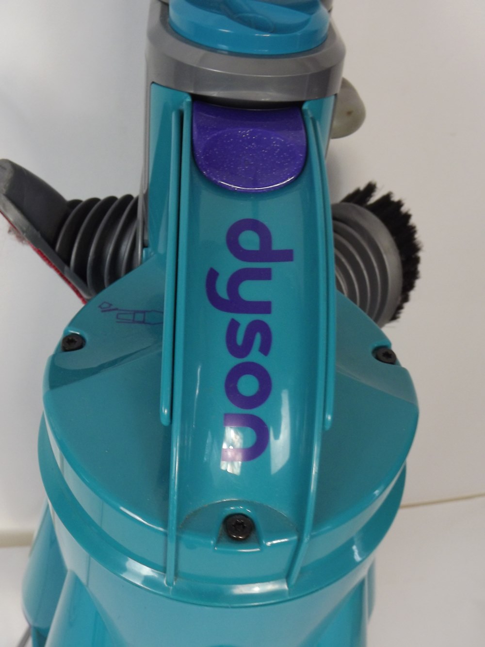 Dyson DC07 Root Cyclone Vacuum