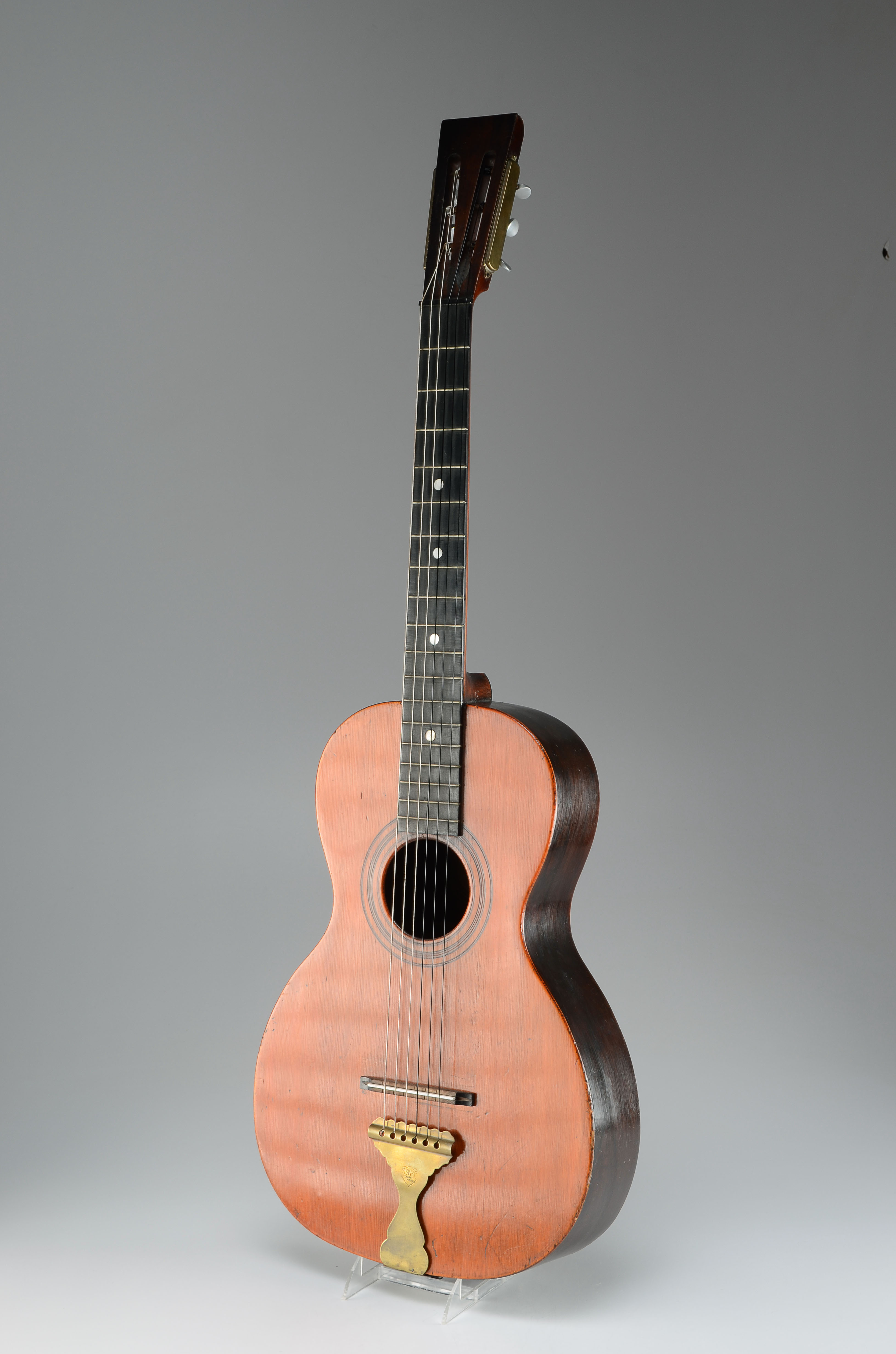 1910's Eugene Howard acoustic parlor guitar