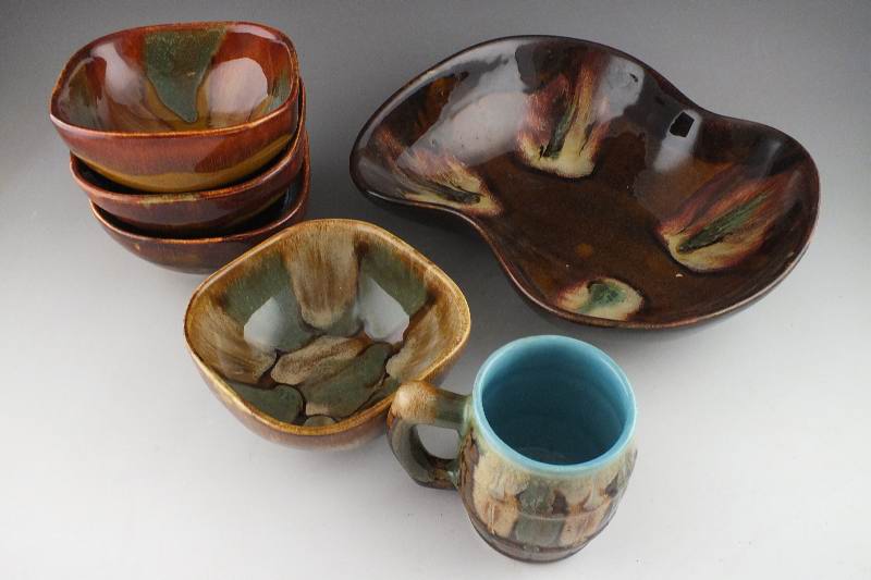 A Dryden Arkansas pottery serving bowl