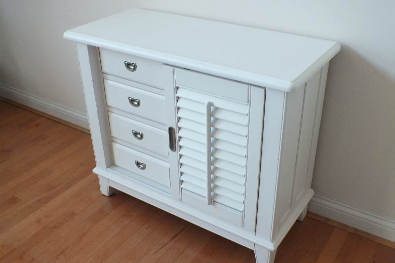 A white painted wood cabinet, Country Cottage in style