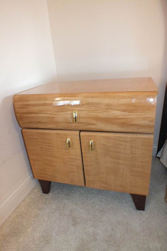 Contemporary style nightstand from USA Pilliod Furniture Inc., Division of Ladd Furniture