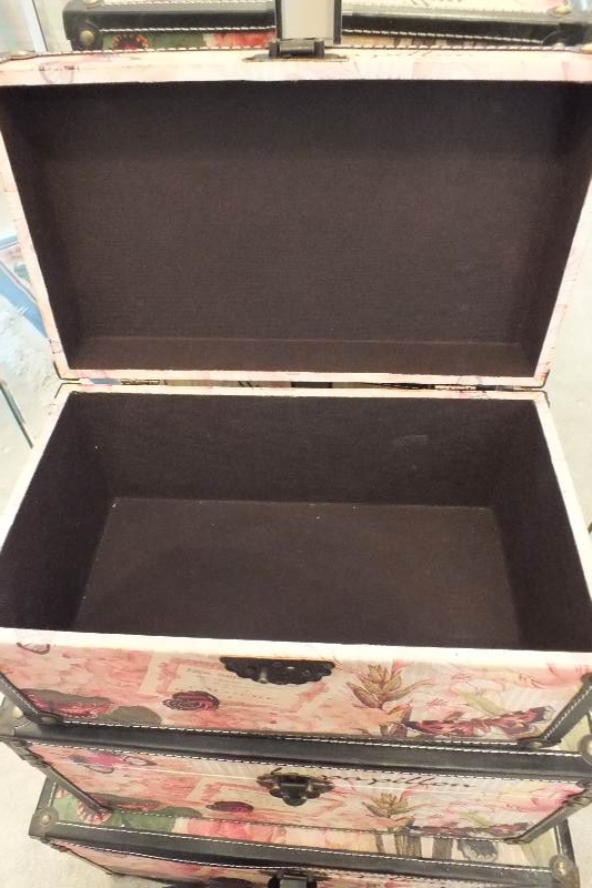 Tower of La Papillon small trunks