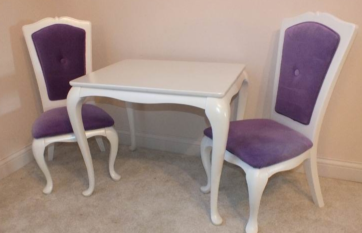An adorable "junior size" Queen Anne style table and two side chairs