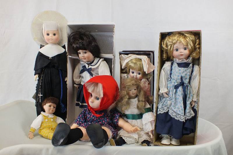 Collection of Vintage and Contemporary Dolls 