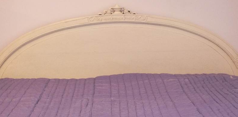 An Italianate style full size head board and foot board, both are designed with a lovely sloping arch