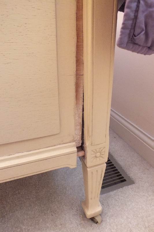 An Italianate style full size head board and foot board, both are designed with a lovely sloping arch