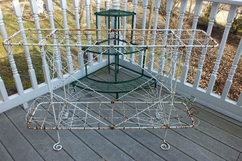 Viintage metal painted white plant stand