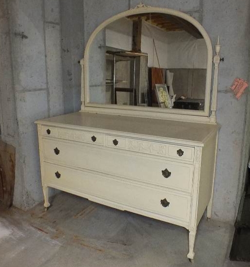 Italianate dresser and attached mirror