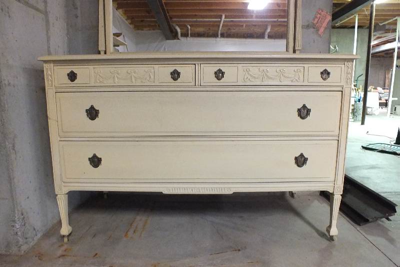 Italianate dresser and attached mirror