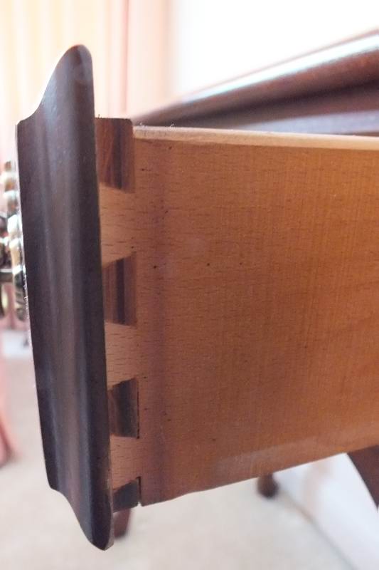 An American Queen Anne style cherry veneer sofa table from Verbargs made by Superior