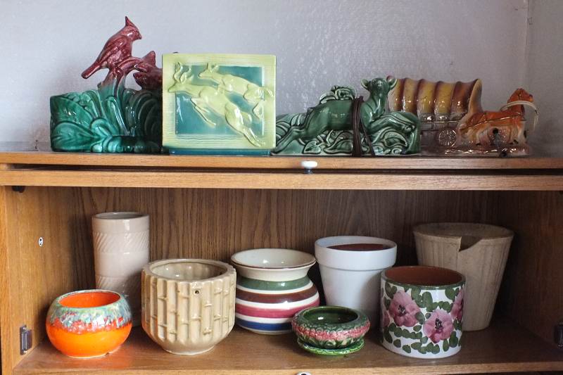 Pottery contents found on 5 Shelves