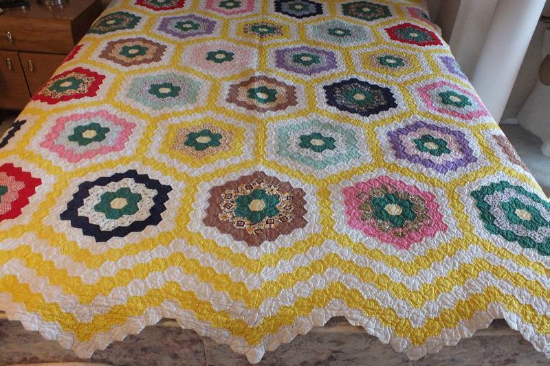 Vintage Hand Sewn Honeycomb Design Cotton Quilt