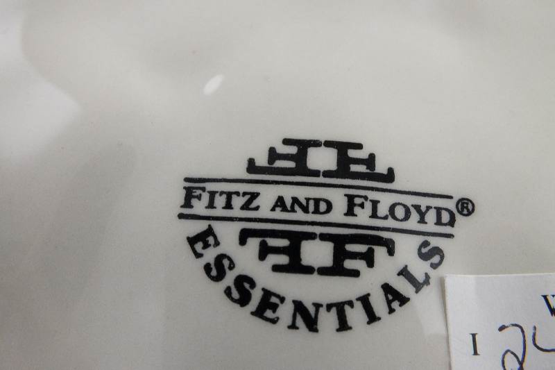 Cake Platter, Cookie Platter, and Scented Candle Holder