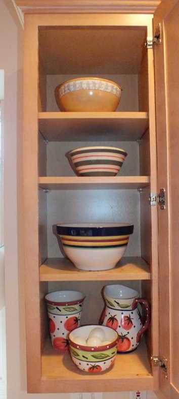 Grouping of Mixing Bowls, Pitcher and Vase