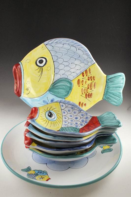 Italian Handpainted Footed Fish Platter with Five Small Fish Dishes