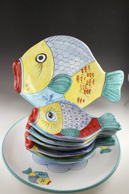 Italian Handpainted Footed Fish Platter with Five Small Fish Dishes