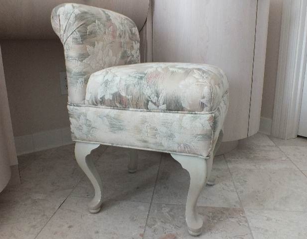 Upholstered Vanity stool