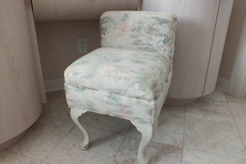 Upholstered Vanity stool