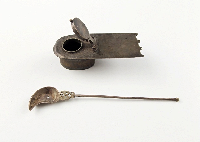 Faux Tortoise Knife and Oblong Sliding Box