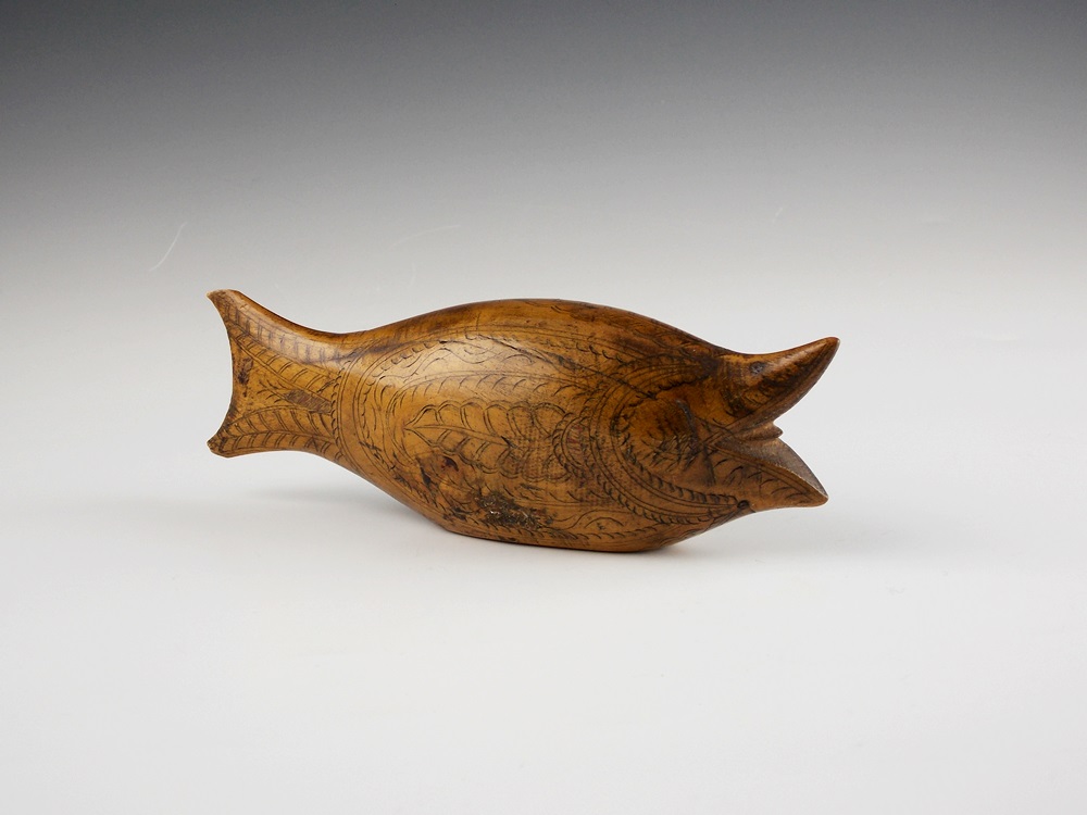 Antique snuff box in the shape of a fish