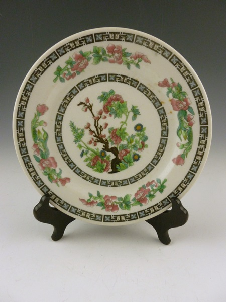 Collection of Vintage Porcelain Pieces
