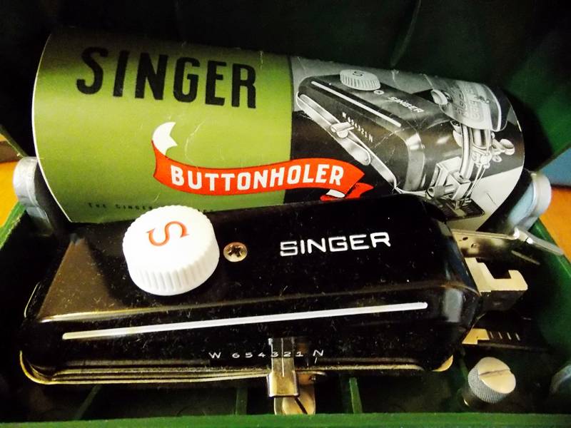 Singer featherweight Portable Sewing Machine