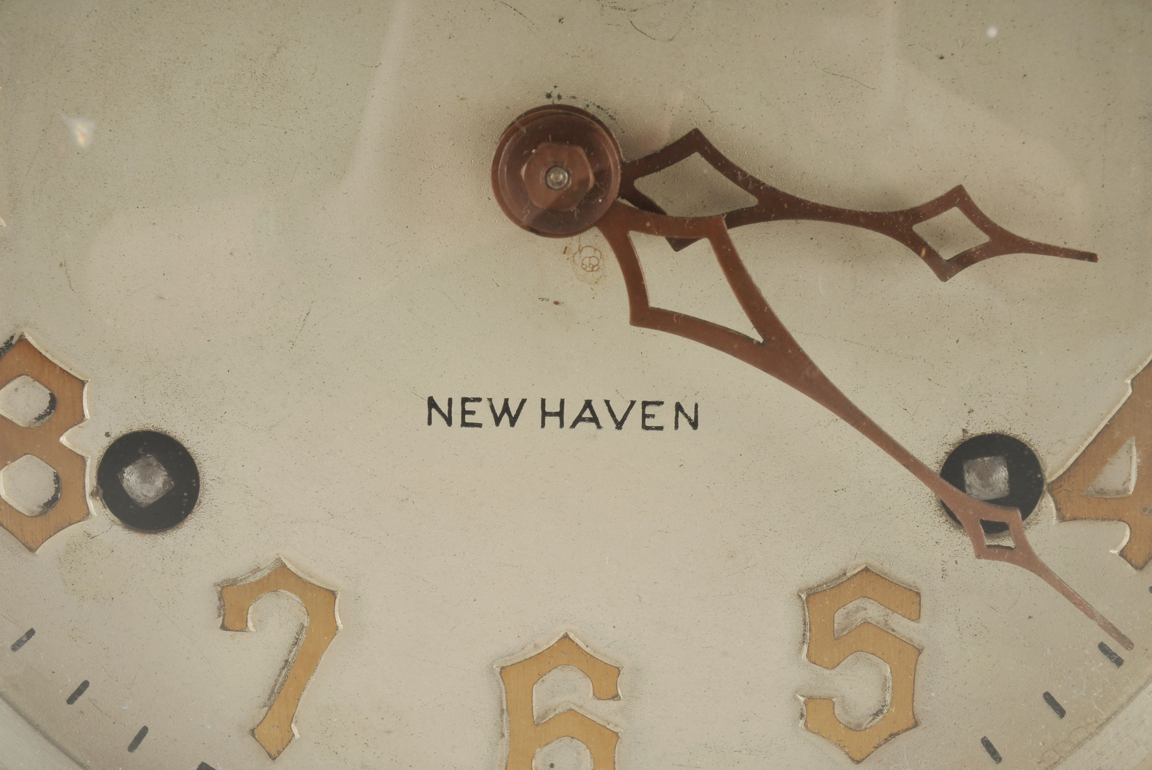 Antique Mahogany New Haven Clock Co. Mantel Clock