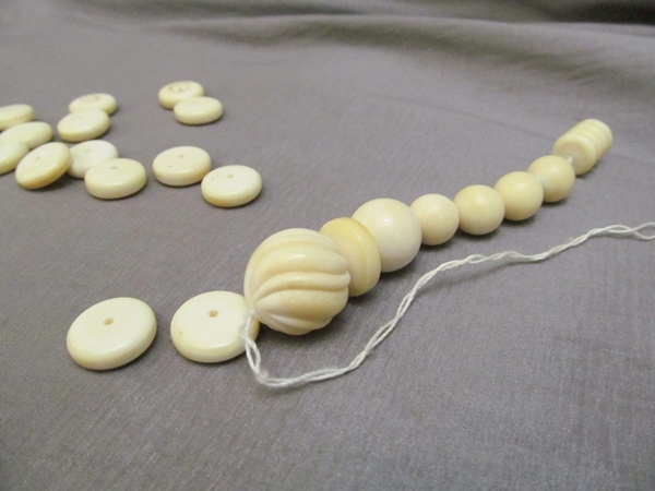 Anitque Ivory Beads/Necklace