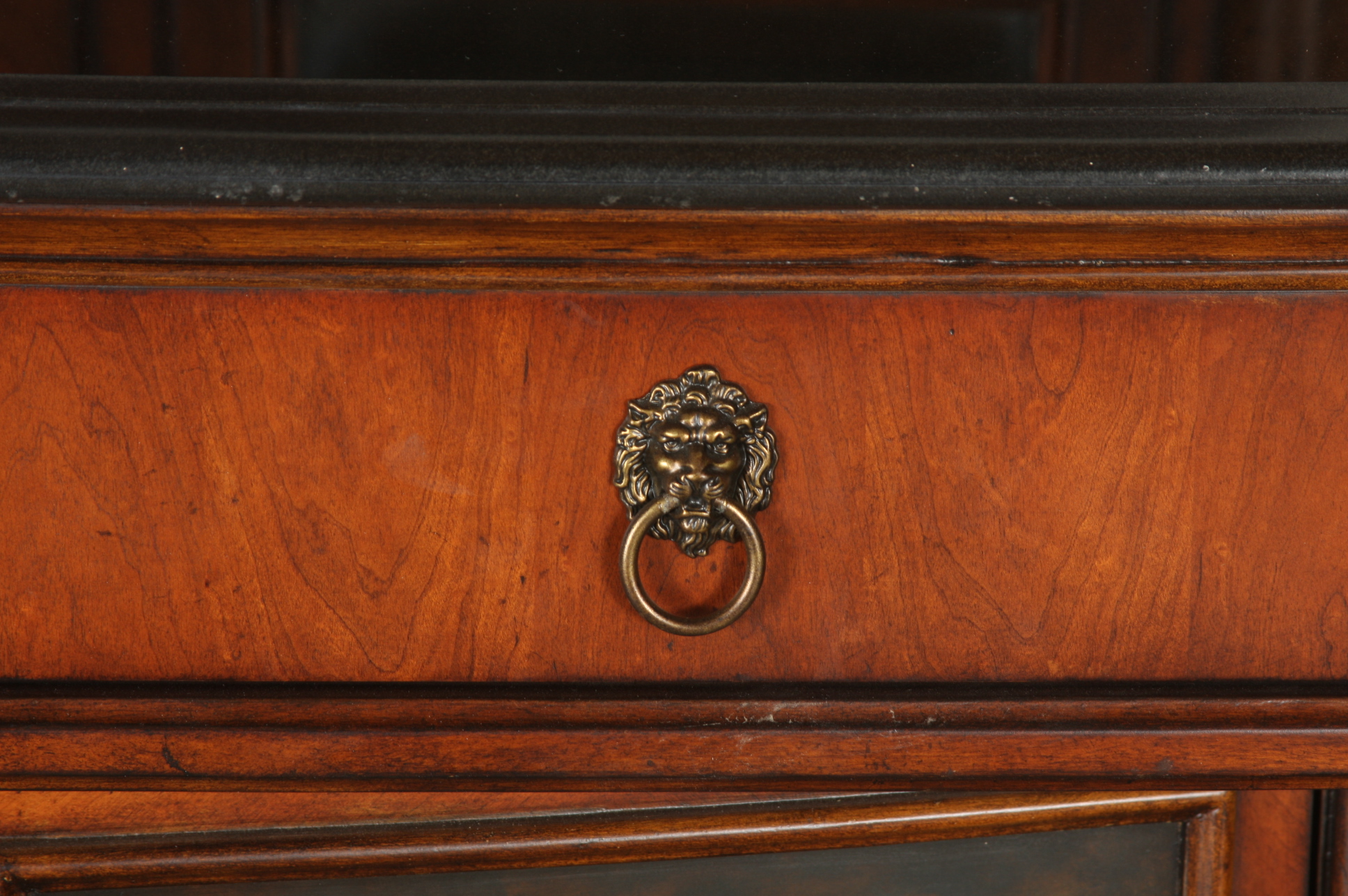 Chest of Drawers/Dresser and Mirror