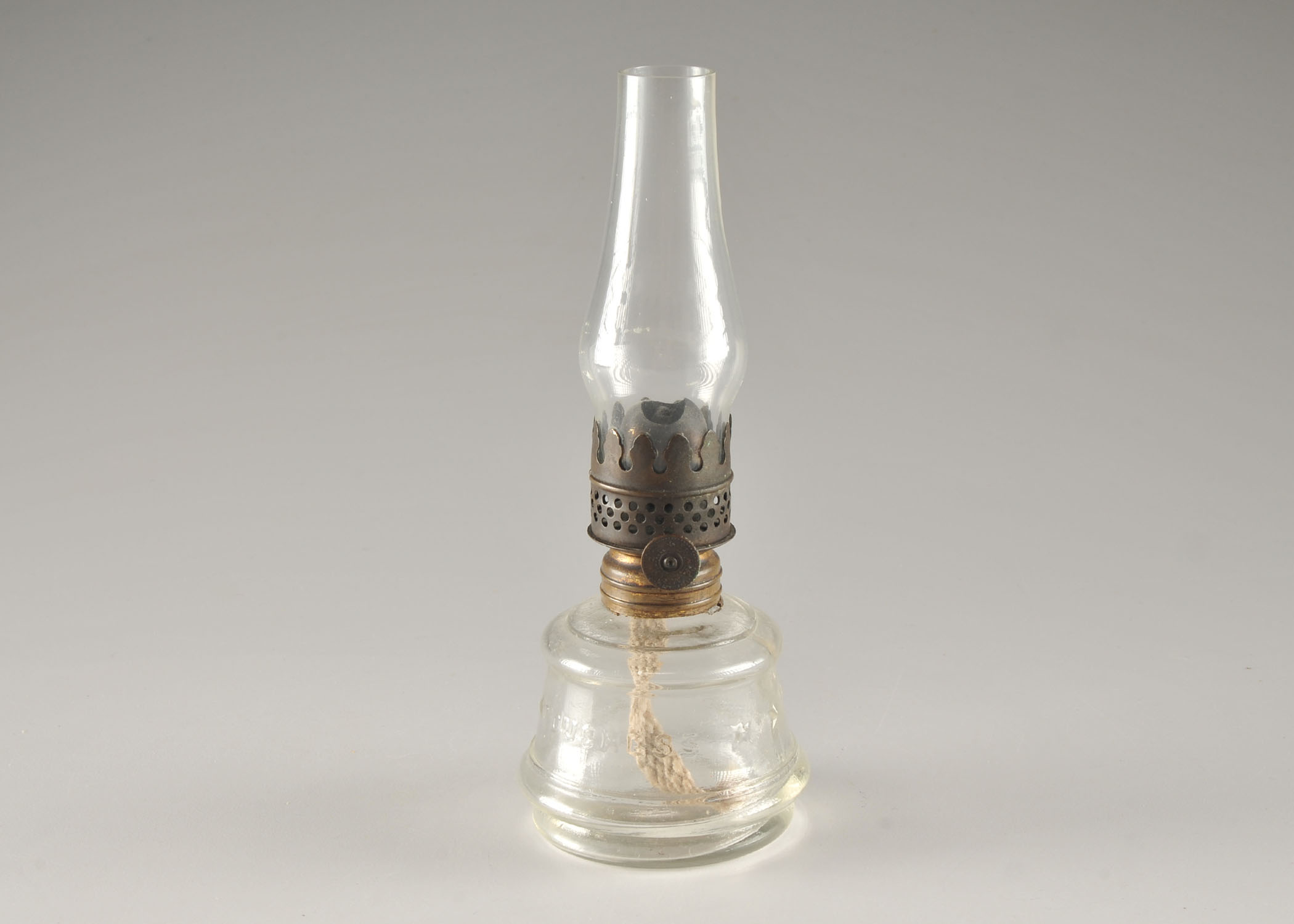 Antique Little Duchess Miniature Bedroom FInger Lamp