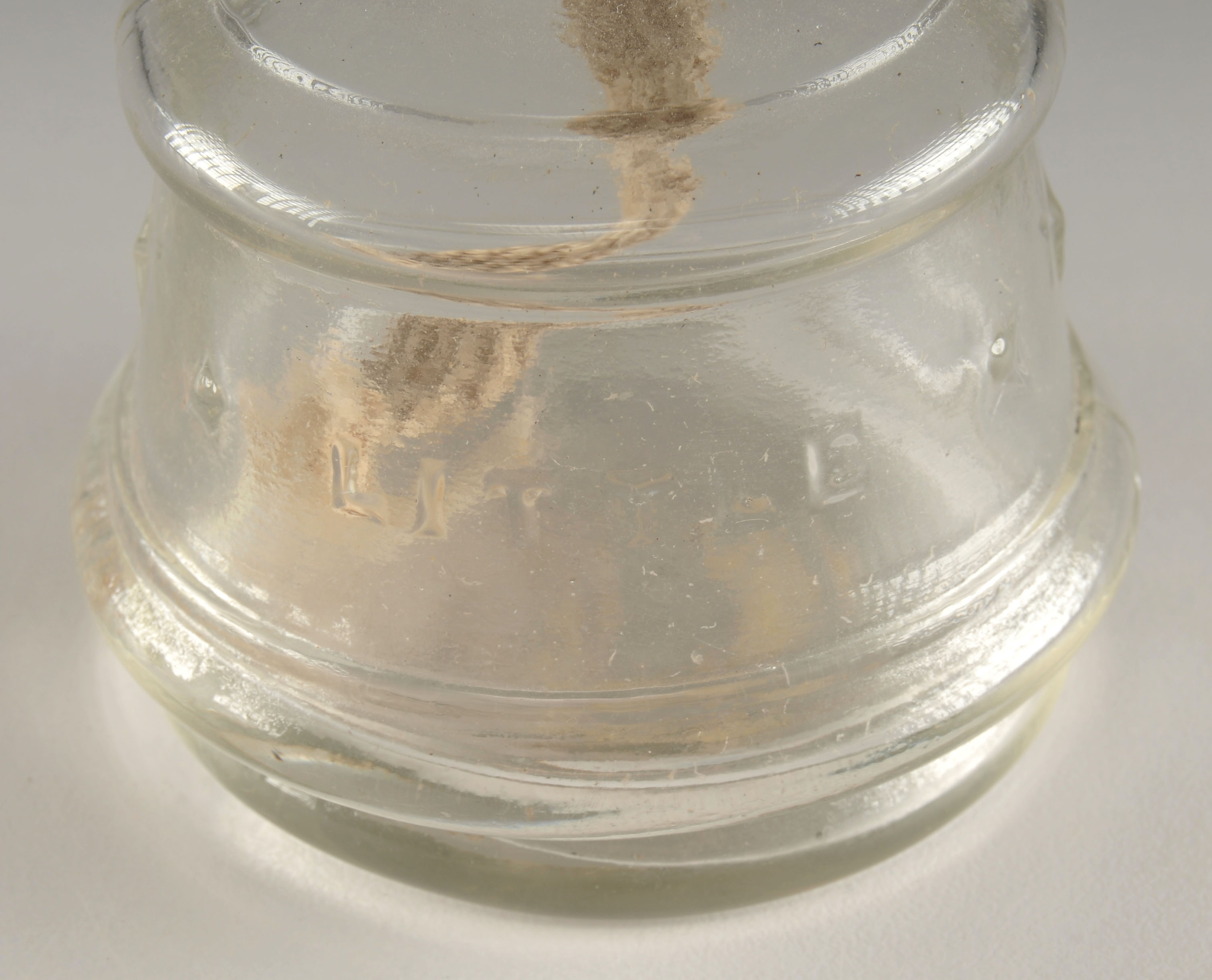 Antique Little Duchess Miniature Bedroom FInger Lamp