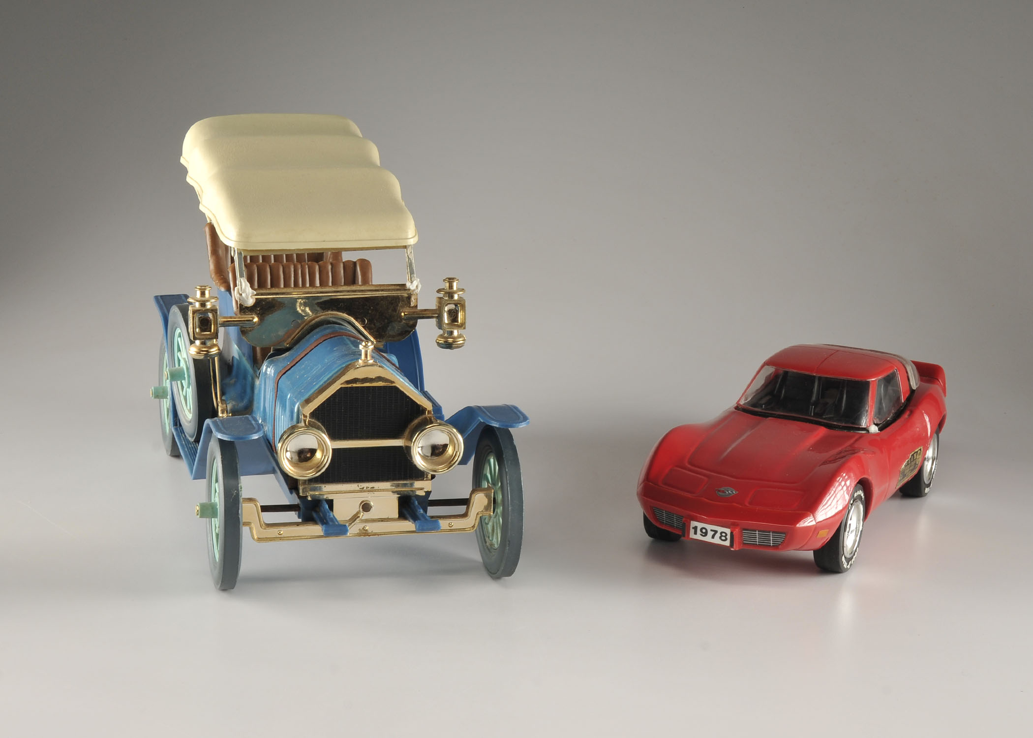 Two vintage collectible Jim Beam bottles 