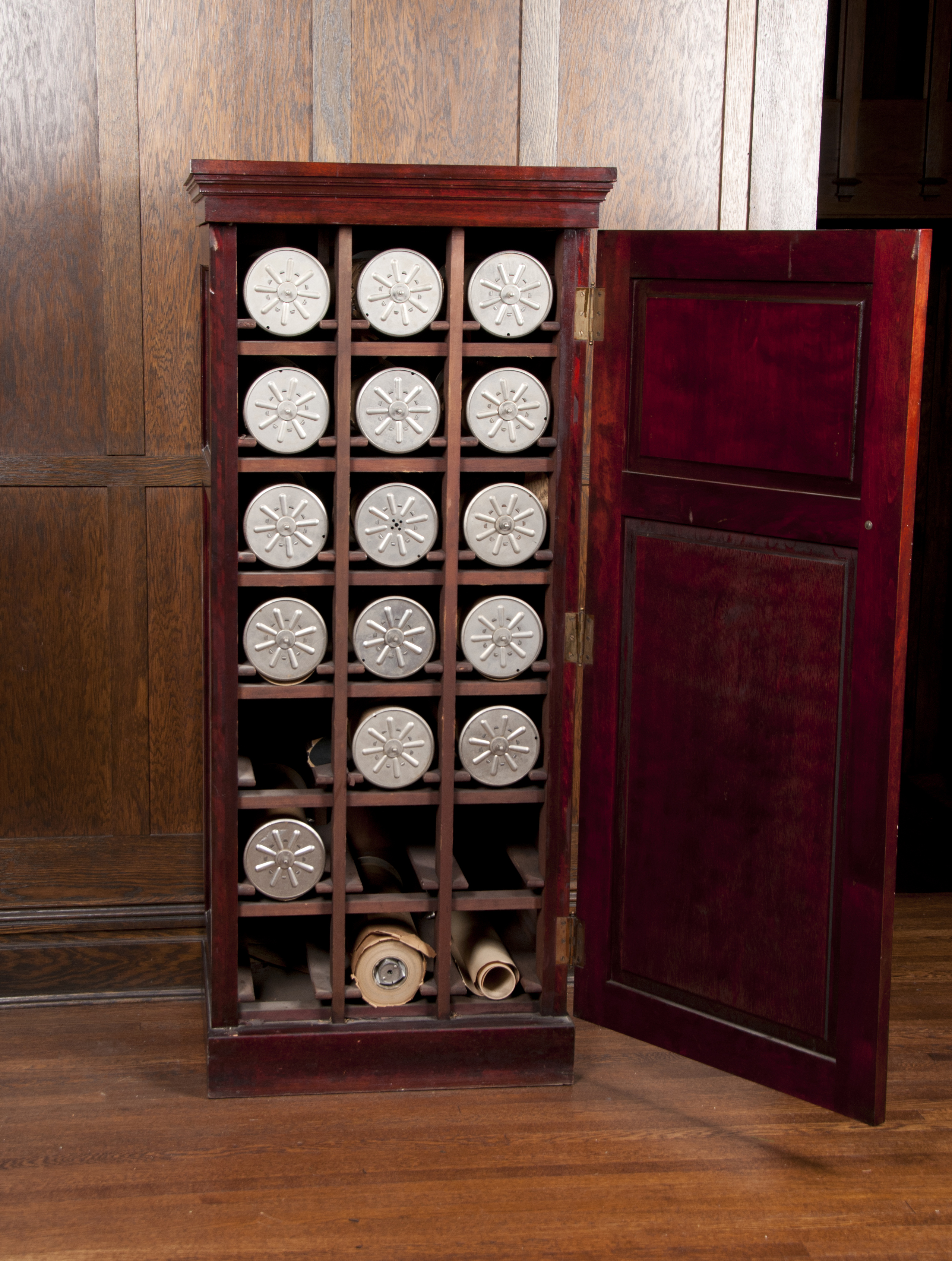 Violana Virtuoso Automated Musical Instrument Machine by the Mills Novelty Company