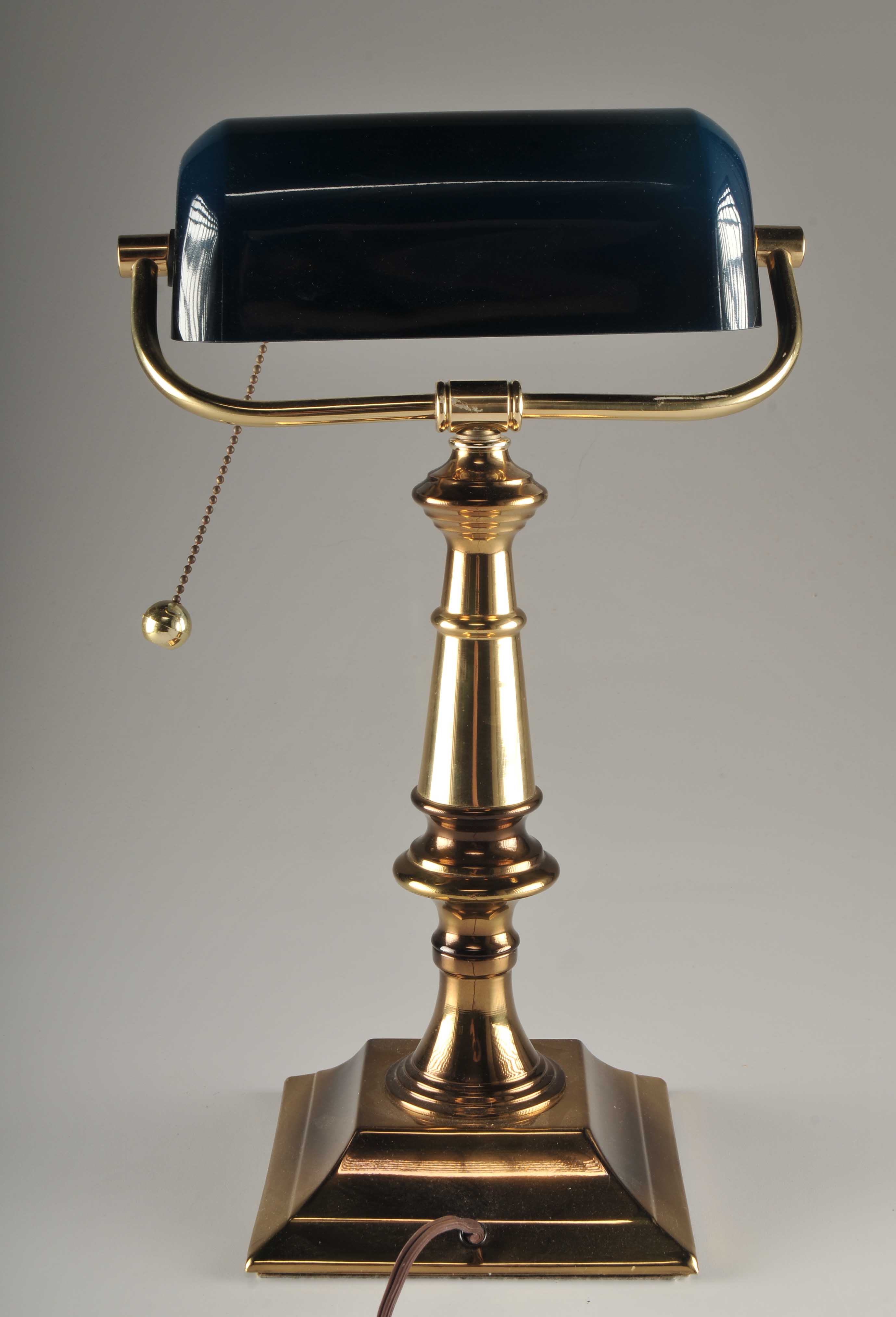 Brass Bankers Desk Table Lamp with Emerald Glass Shade by Underwriters Laboratories