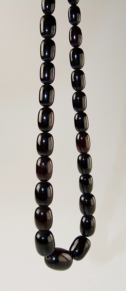 Strand of vintage graduated natural stone beads, 