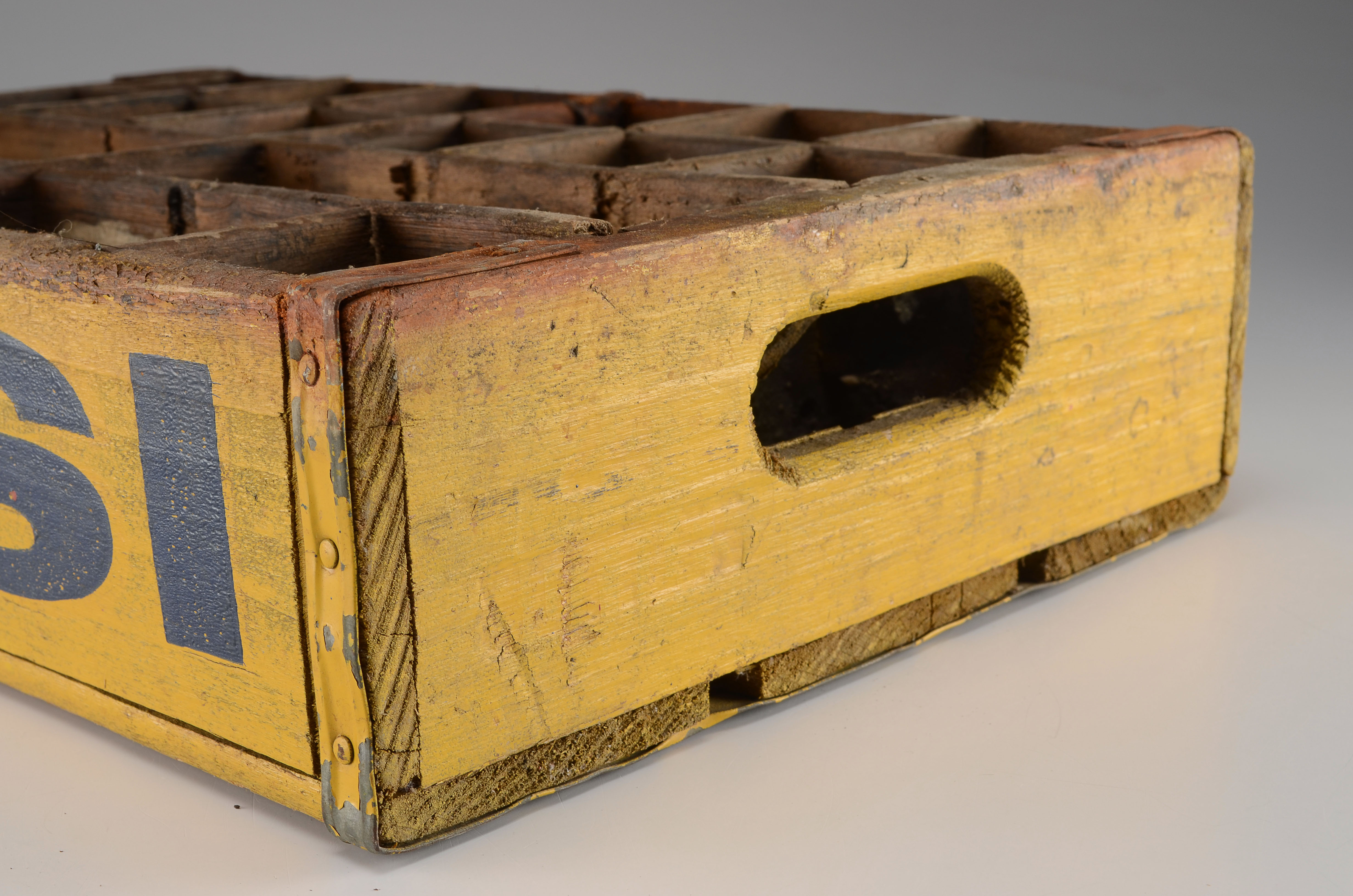 Pepsi-Cola Bottle Carrying Crate