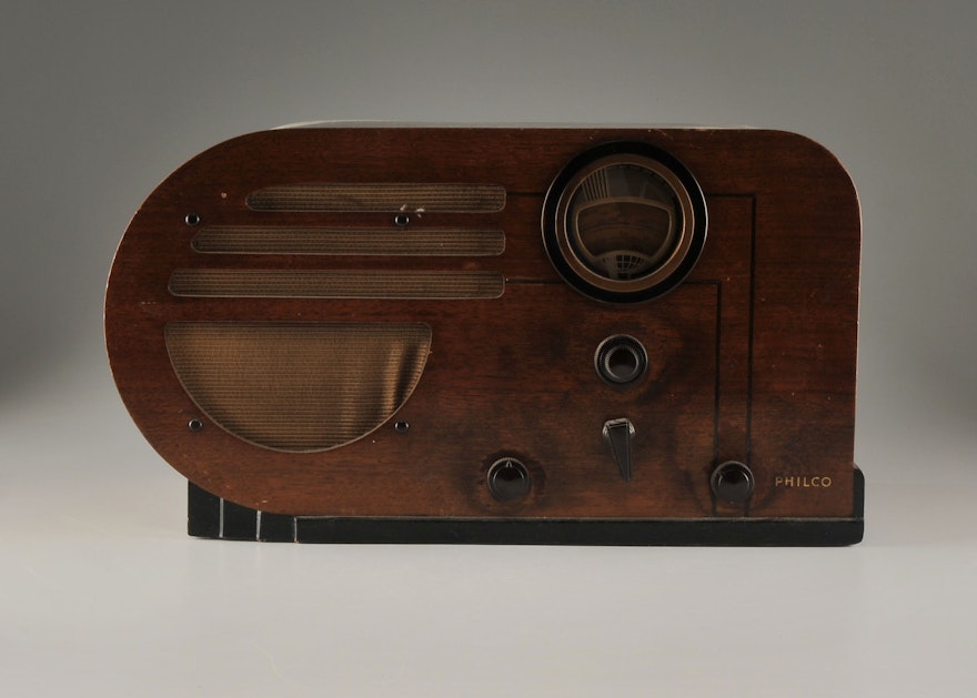 Philco 37-610 Big Bullet Radio, 1937