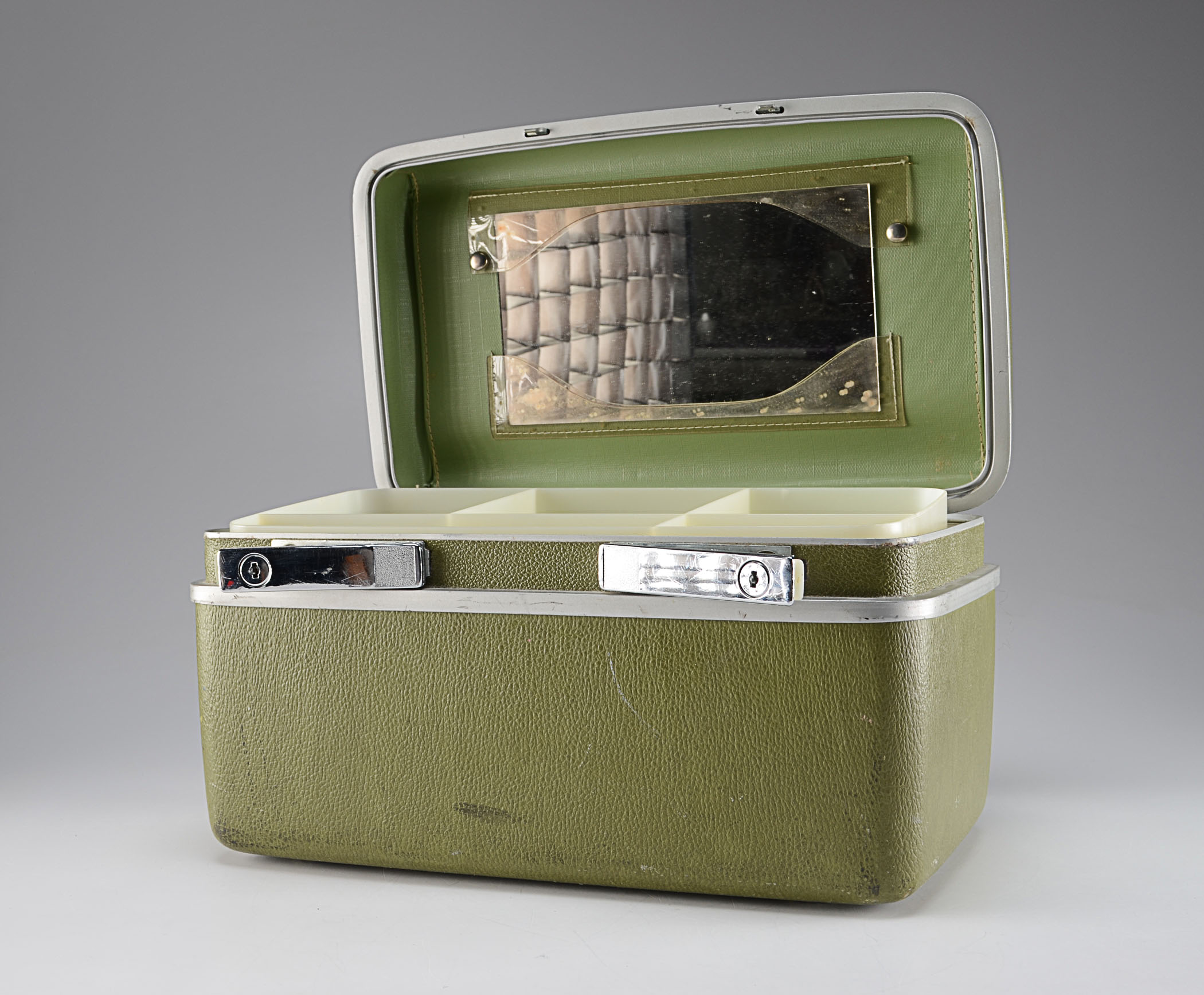 Vintage Royal Traveller Travel Case