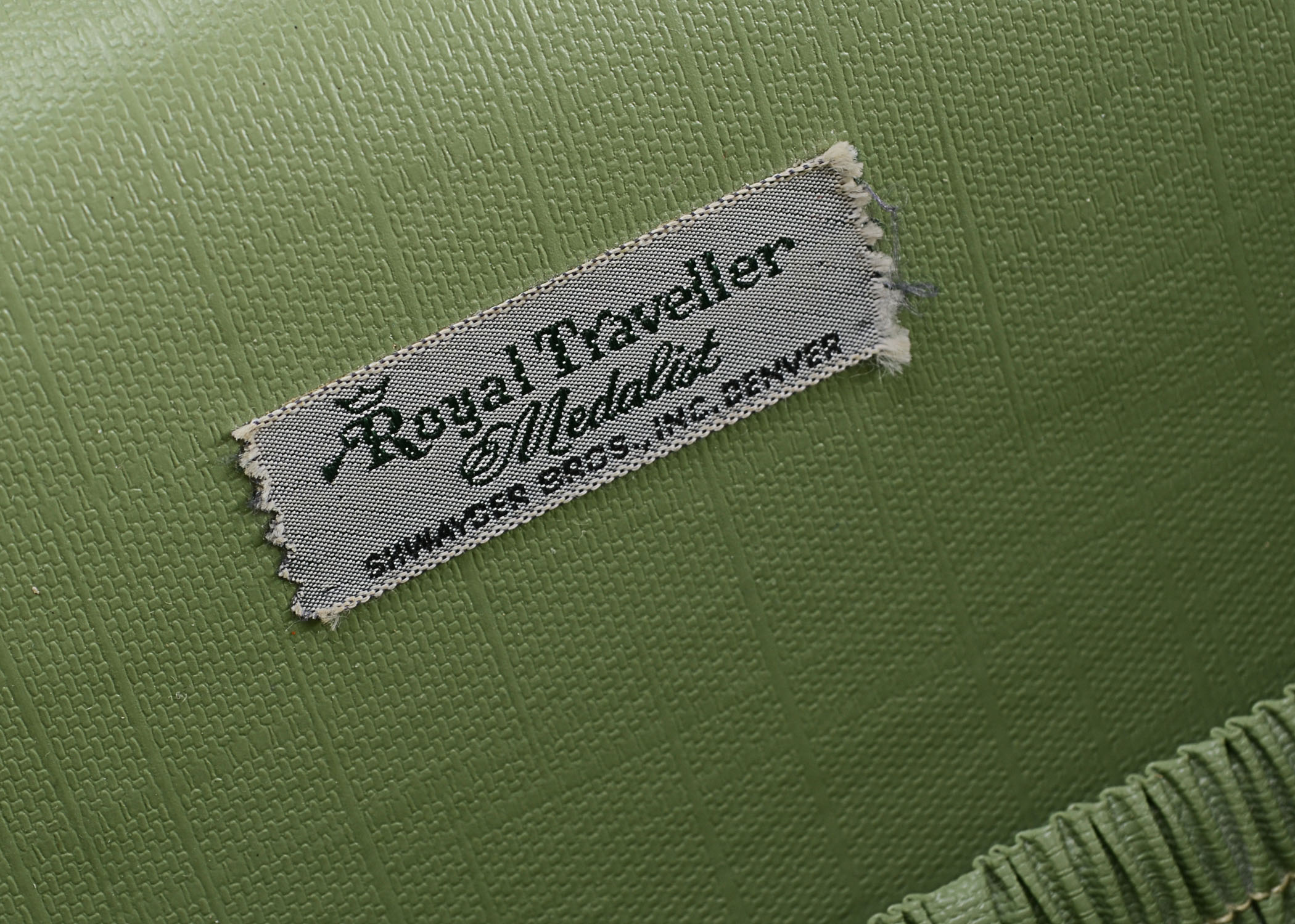 Vintage Royal Traveller Travel Case