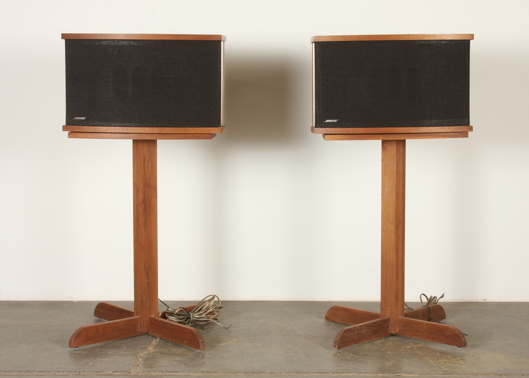 Pair of Bose 901 Series V Speakers and Stands, Walnut Cabinets