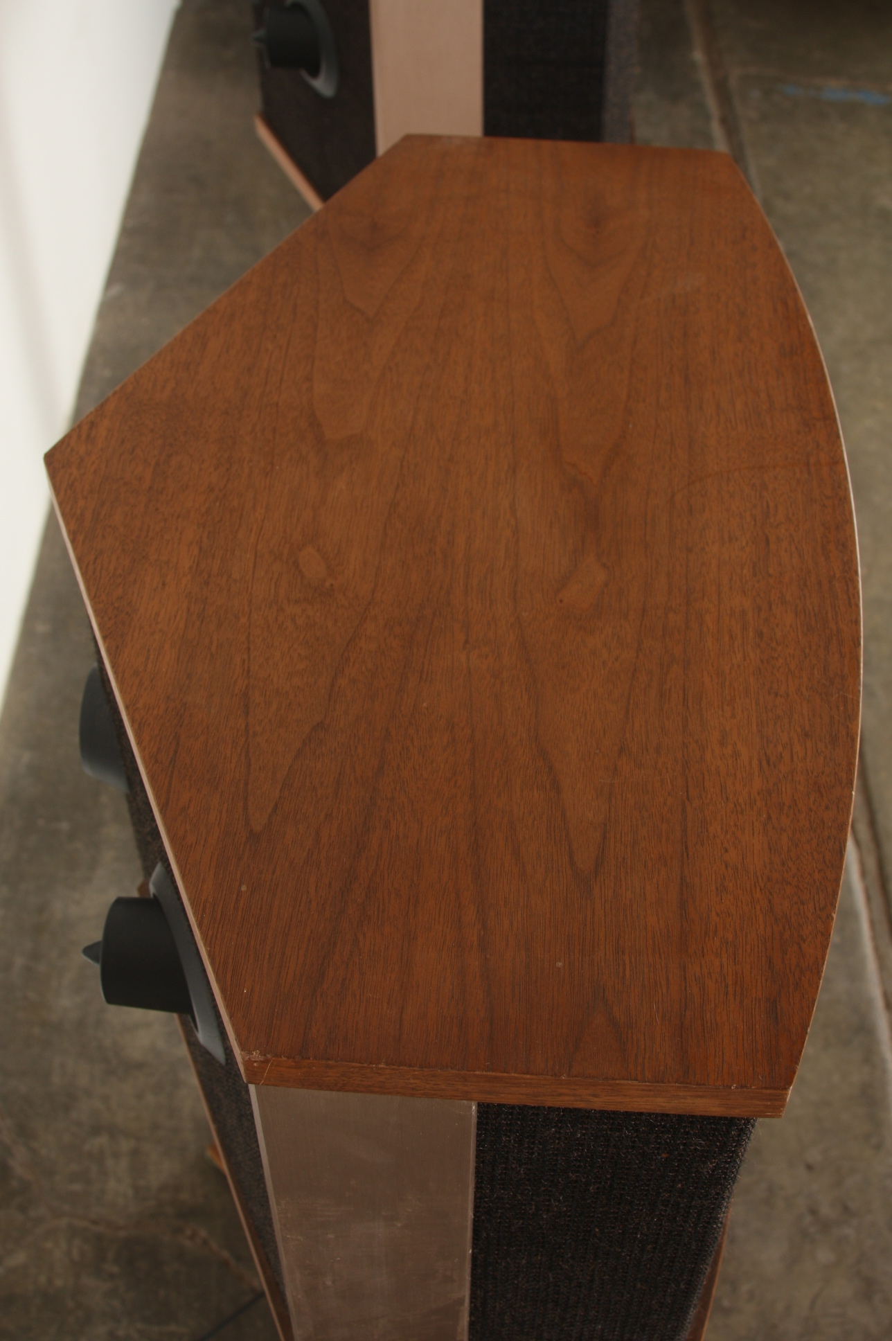 Pair of Bose 901 Series V Speakers and Stands, Walnut Cabinets